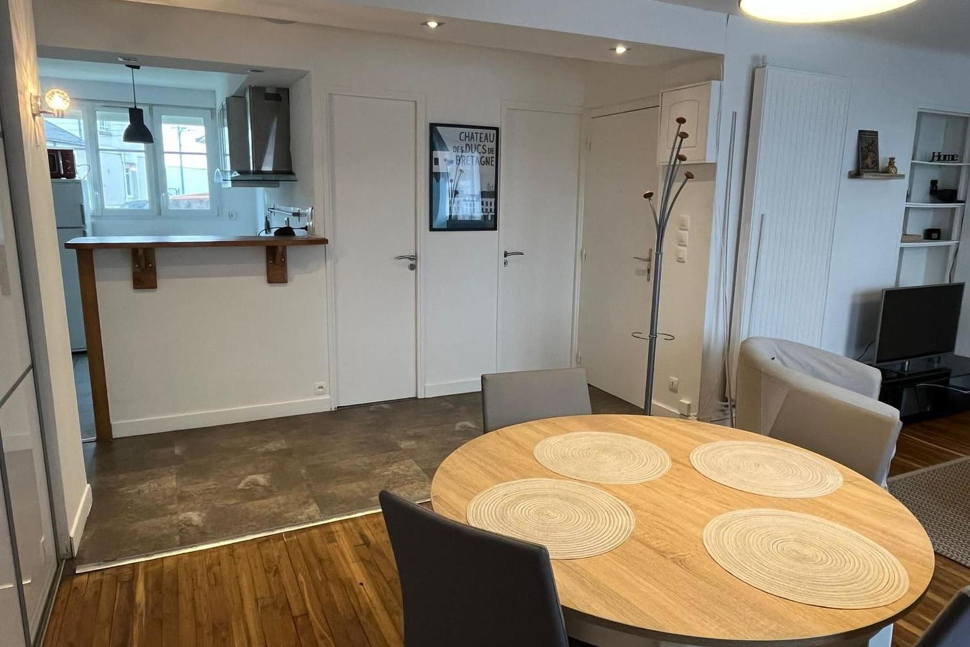 Charming Cozy Nest In Nantes Apartman Kültér fotó