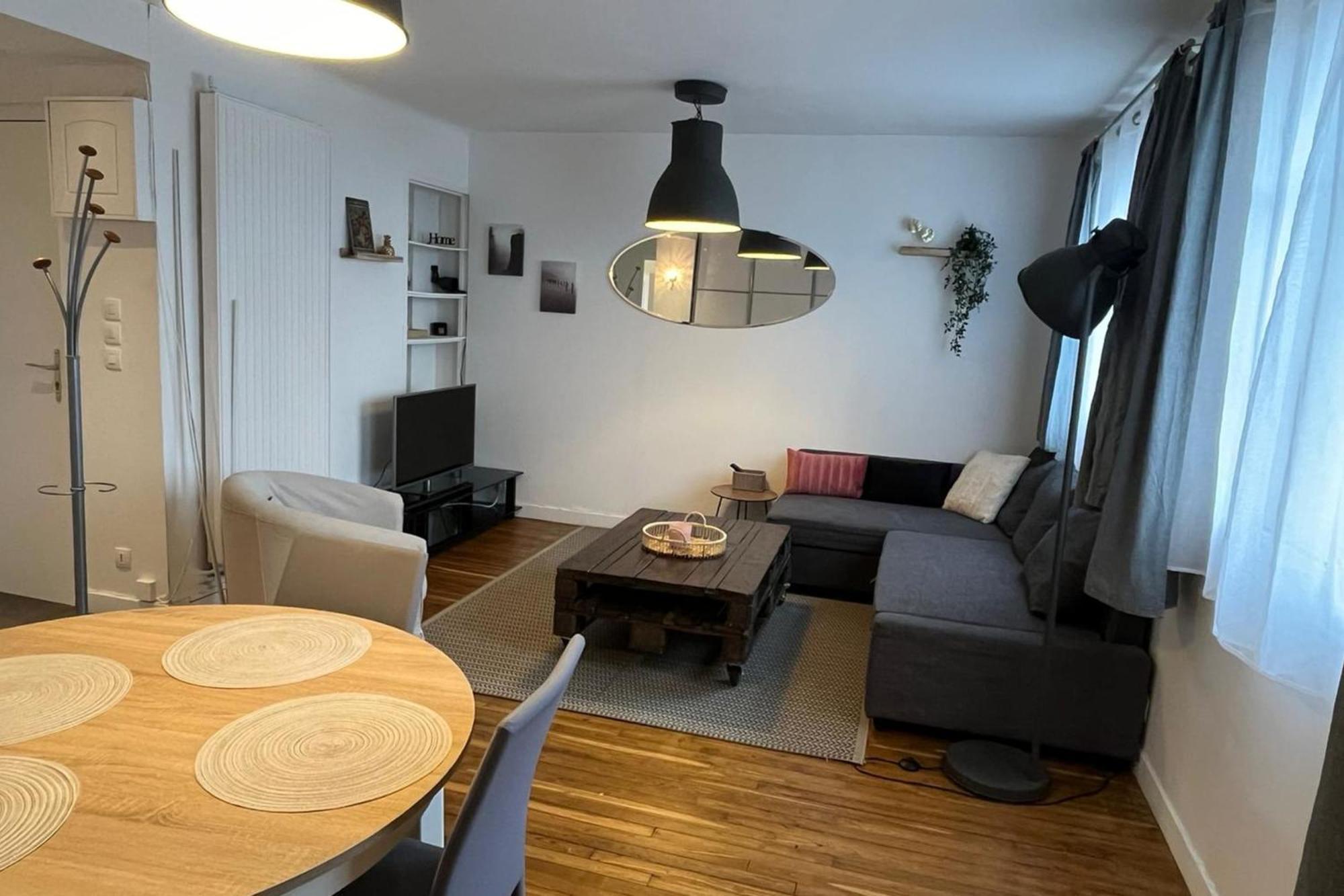 Charming Cozy Nest In Nantes Apartman Kültér fotó
